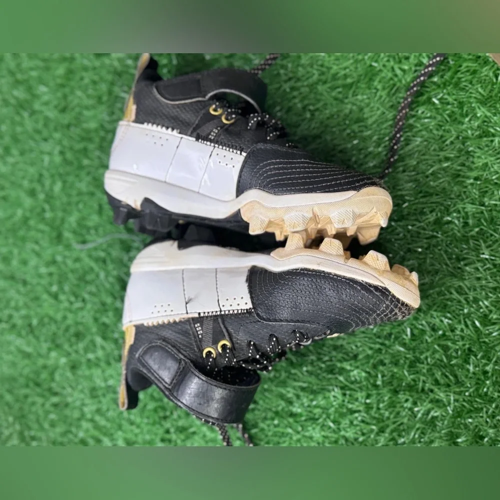 Under Armour preowned gently